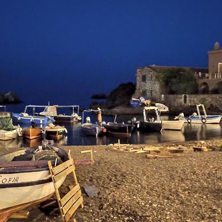 فيلا Casa Del Sole Con Vista Sull'Etna A 200 Mt Dal Mare أتشيريالي المظهر الخارجي الصورة